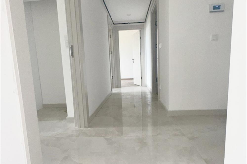 TUZLA FGM GLORİA SİTESİNDE SATILIK 2 + 1 DAİRE ORMAN MANZARALI
