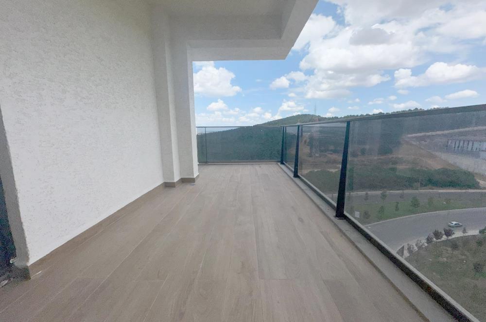 TUZLA FGM GLORİA SİTESİNDE SATILIK 3 + 1 DAİRE ORMAN MANZARALI