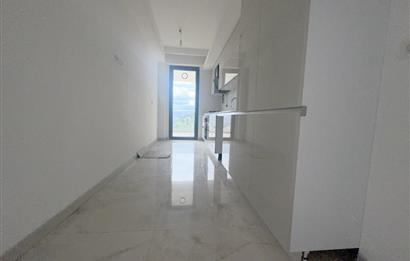 TUZLA FGM GLORİA SİTESİNDE SATILIK 3 + 1 DAİRE ORMAN MANZARALI