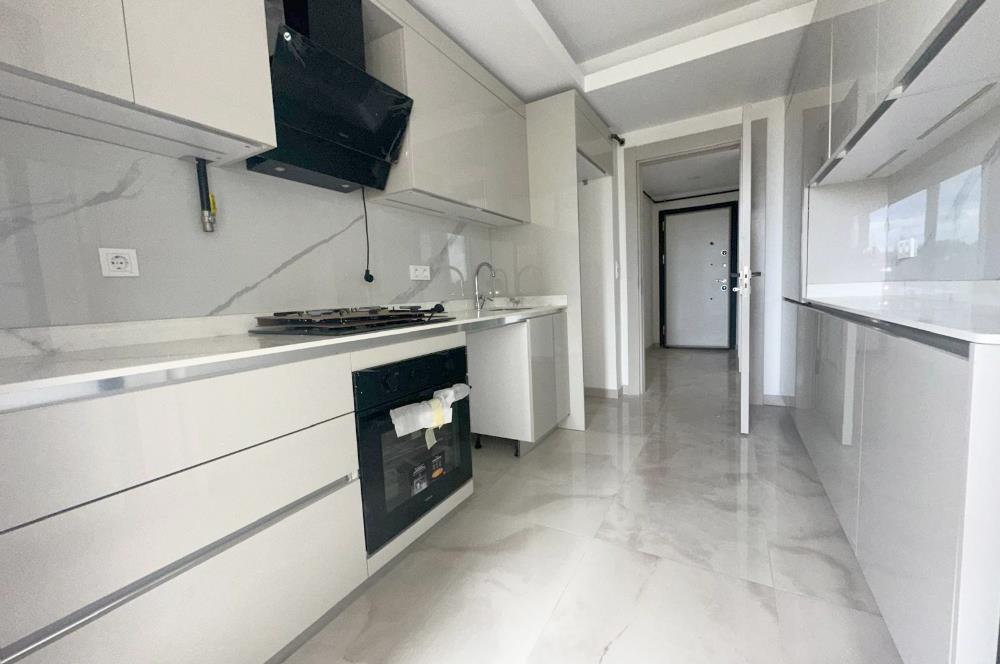 TUZLA FGM GLORİA SİTESİNDE SATILIK 2 + 1 DAİRE ORMAN MANZARALI