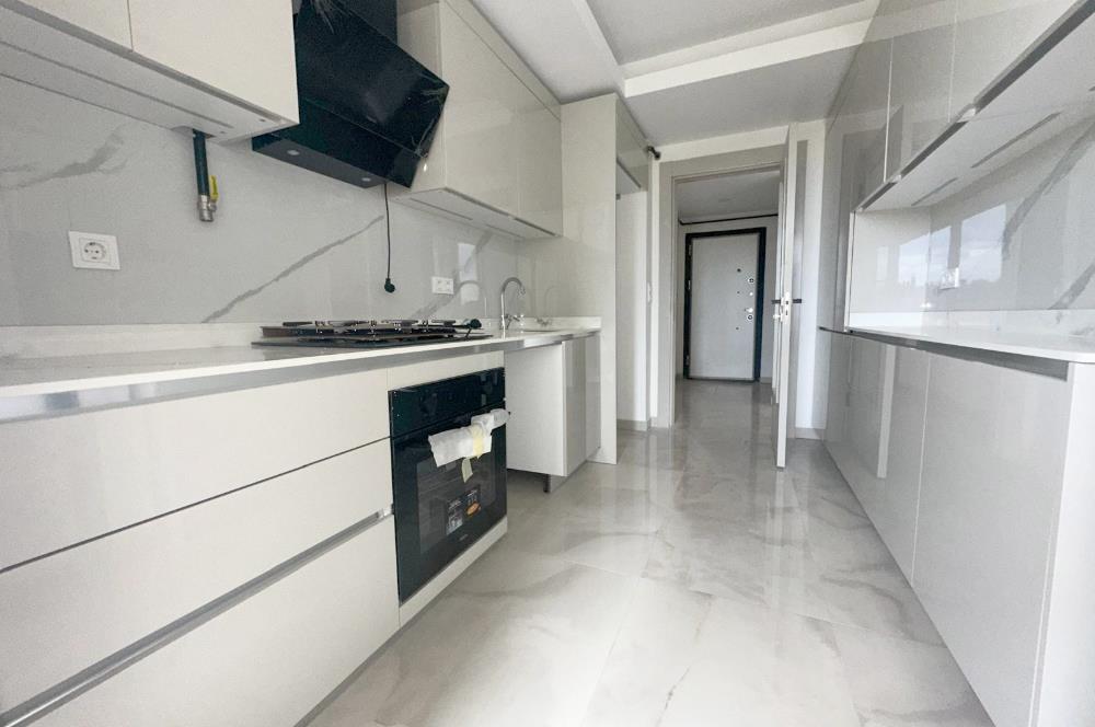 TUZLA FGM GLORİA SİTESİNDE SATILIK 2 + 1 DAİRE ORMAN MANZARALI