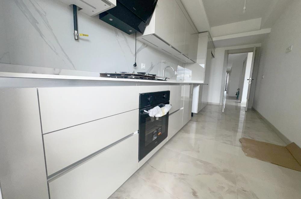 TUZLA FGM GLORİA SİTESİNDE SATILIK 3 + 1 DAİRE ORMAN MANZARALI