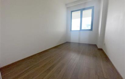 TUZLA FGM GLORİA SİTESİNDE SATILIK 2 + 1 DAİRE ORMAN MANZARALI
