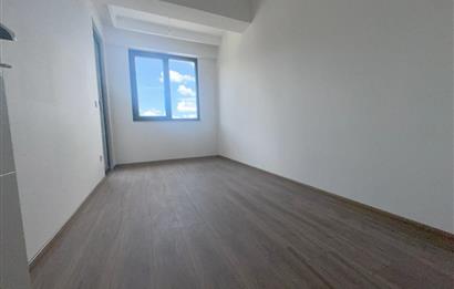 TUZLA FGM GLORİA SİTESİNDE SATILIK 3 + 1 DAİRE ORMAN MANZARALI