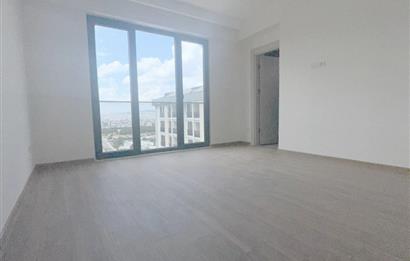 TUZLA FGM GLORİA SİTESİNDE SATILIK 3 + 1 DAİRE ORMAN MANZARALI