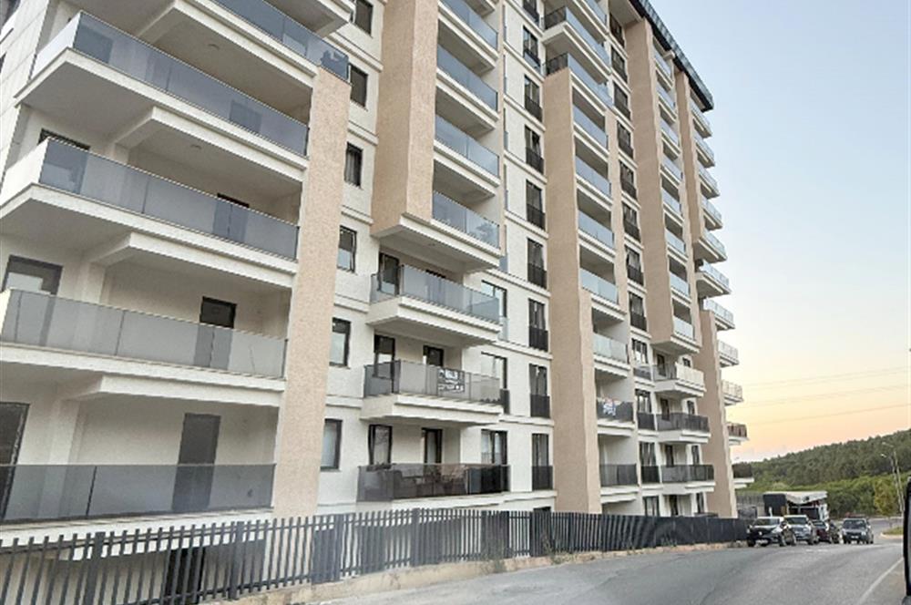TUZLA FGM GLORİA SİTESİNDE SATILIK 2 + 1 DAİRE ORMAN MANZARALI