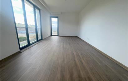 TUZLA FGM GLORİA SİTESİNDE SATILIK 3 + 1 DAİRE ORMAN MANZARALI