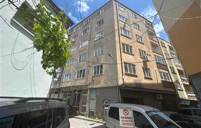 C21 BAL'DAN ÇARŞIDA İNCİRLİ CAMİ YANI ARA KAT 2+1 SATILIK DAİRE