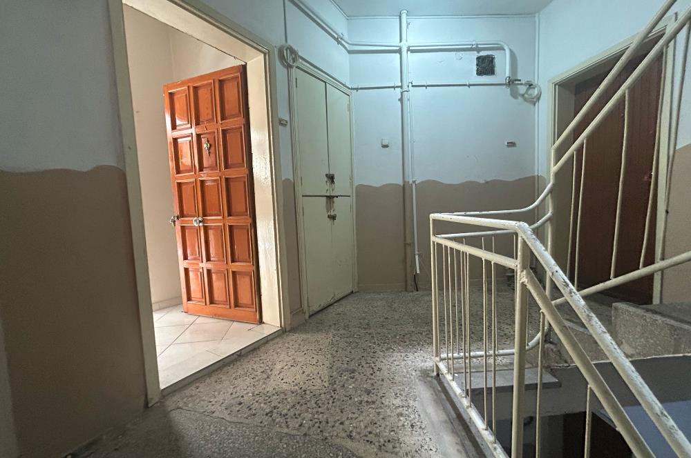 C21 BAL'DAN ÇARŞIDA İNCİRLİ CAMİ YANI ARA KAT 2+1 SATILIK DAİRE