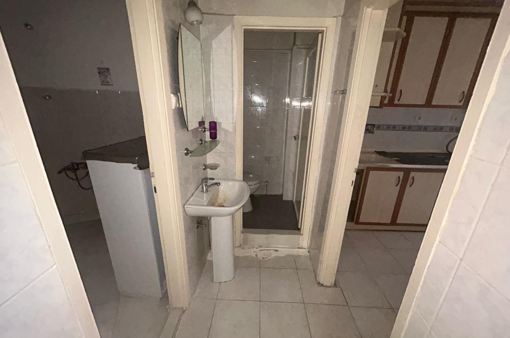 C21 BAL'DAN ÇARŞIDA İNCİRLİ CAMİ YANI ARA KAT 2+1 SATILIK DAİRE