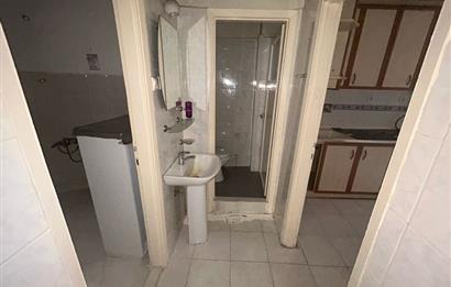 C21 BAL'DAN ÇARŞIDA İNCİRLİ CAMİ YANI ARA KAT 2+1 SATILIK DAİRE