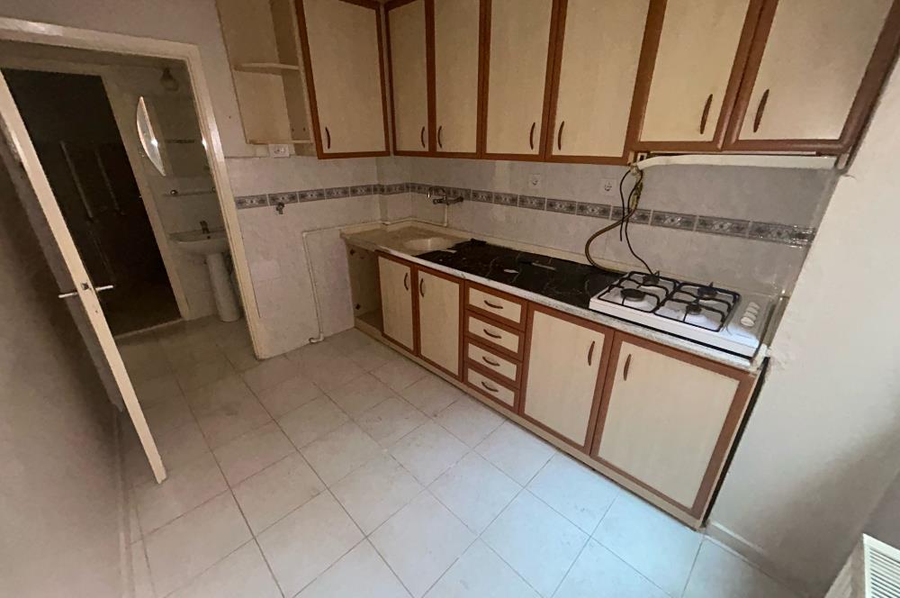 C21 BAL'DAN ÇARŞIDA İNCİRLİ CAMİ YANI ARA KAT 2+1 SATILIK DAİRE