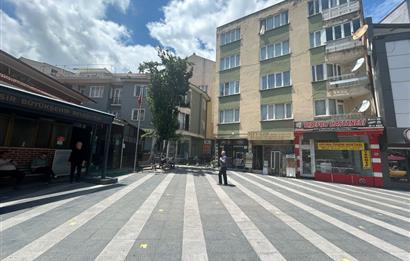 C21 BAL'DAN ÇARŞIDA İNCİRLİ CAMİ YANI ARA KAT 2+1 SATILIK DAİRE