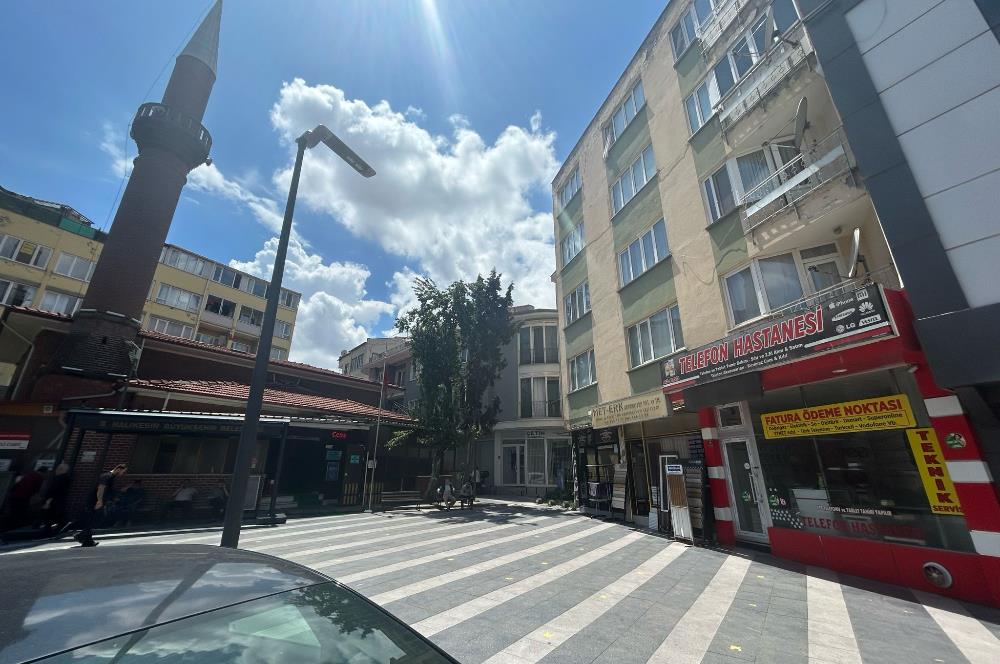 C21 BAL'DAN ÇARŞIDA İNCİRLİ CAMİ YANI ARA KAT 2+1 SATILIK DAİRE