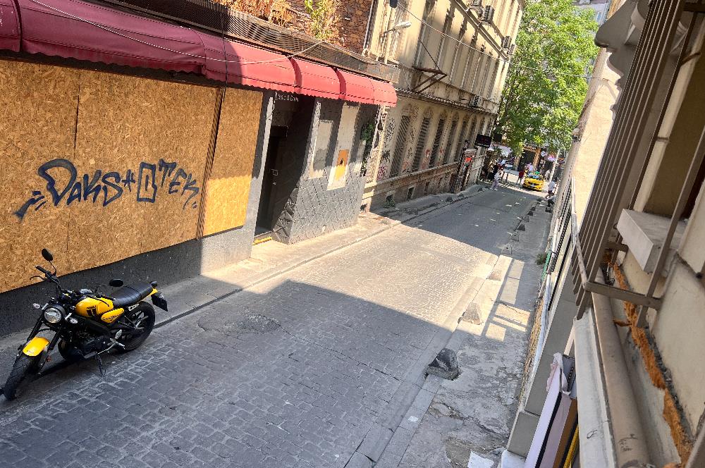 TAKSİM MEYDANI'NA 5 DK SIRASELVİLER CADDESİ'NE ADIM MESAFEDE - TEK YETKİLİ ÖMER FARUK ORDULU