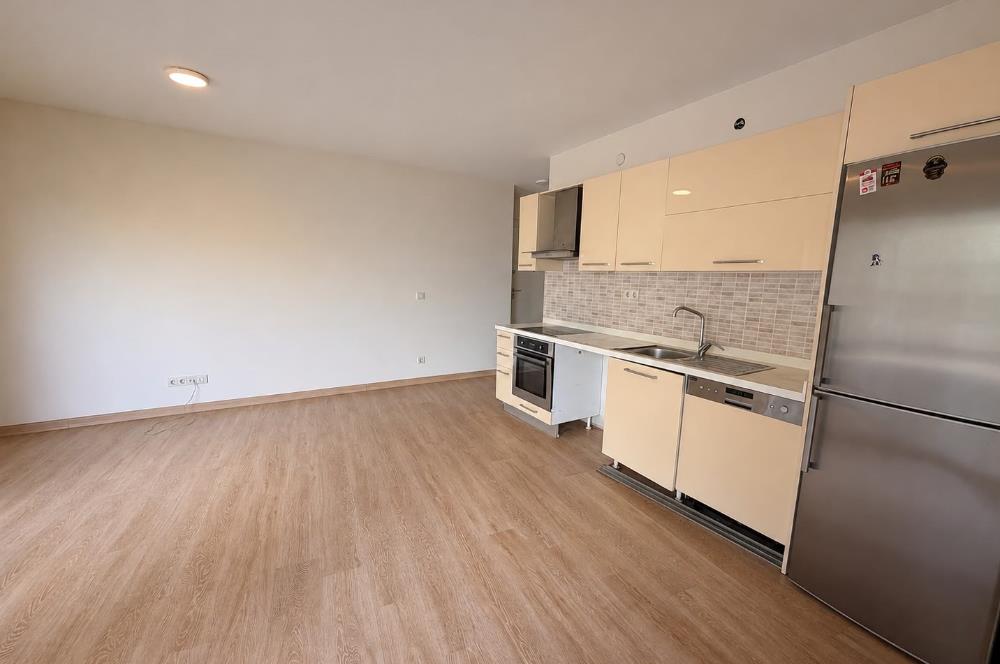 Koç Batı Yurdu'na Yakın Alya Sitesi'nde 1+1 Satılık Daire