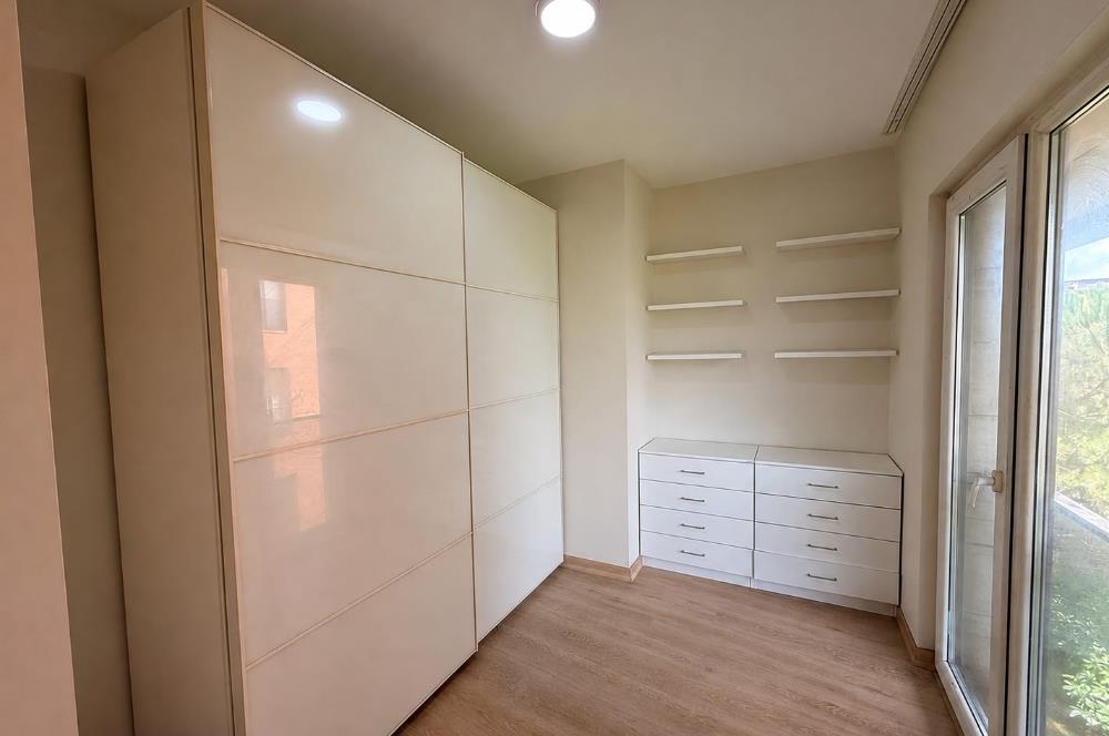 Koç Batı Yurdu'na Yakın Alya Sitesi'nde 1+1 Satılık Daire