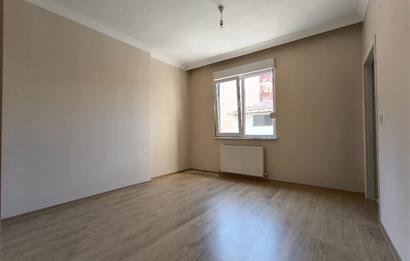 ATAŞEHİR İÇERENKÖYDE ANA CADDE ÜZERİ 3+1 SATILIK DAİRE 