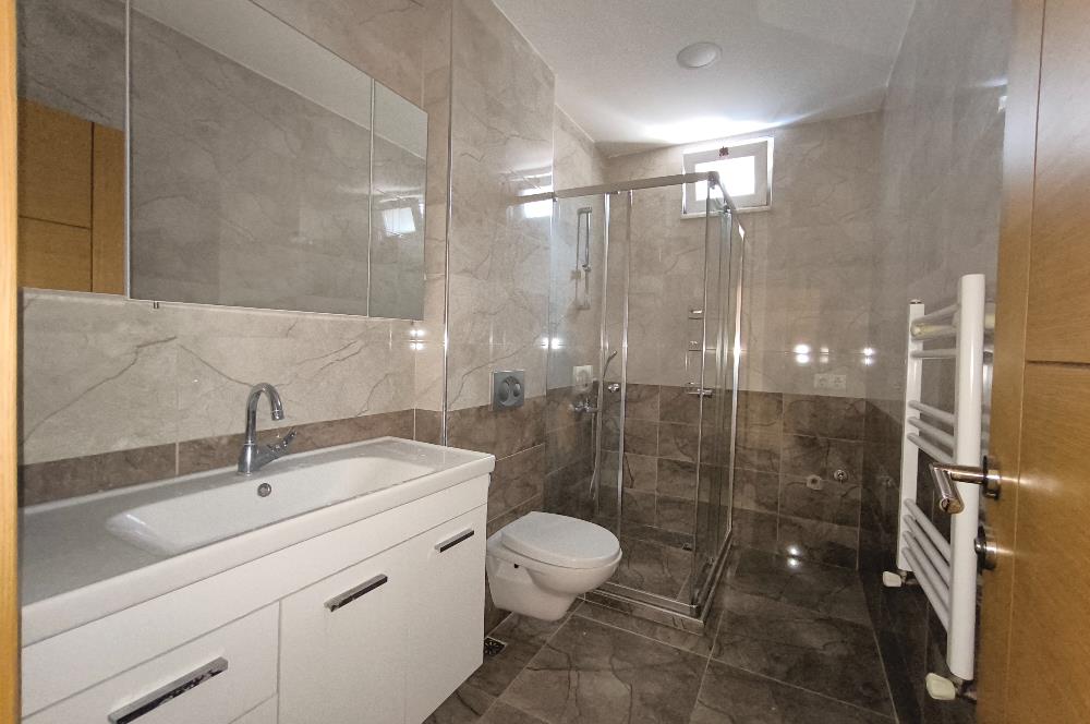 ATAŞEHİR İÇERENKÖYDE ANA CADDE ÜZERİ 3+1 SATILIK DAİRE 