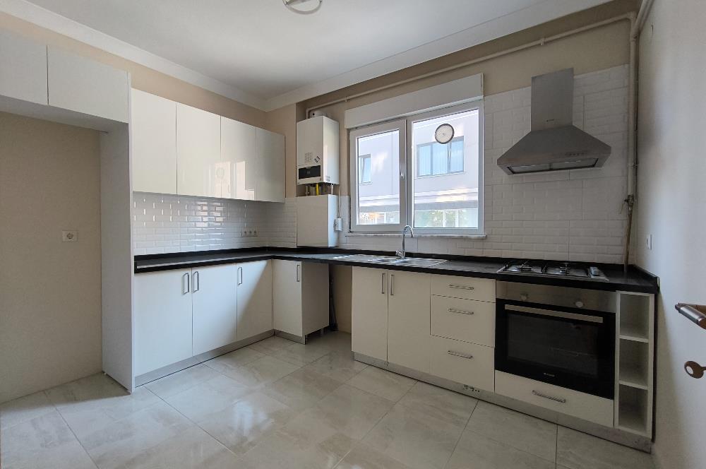 ATAŞEHİR İÇERENKÖYDE ANA CADDE ÜZERİ 3+1 SATILIK DAİRE 