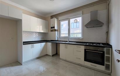 ATAŞEHİR İÇERENKÖYDE ANA CADDE ÜZERİ 3+1 SATILIK DAİRE 