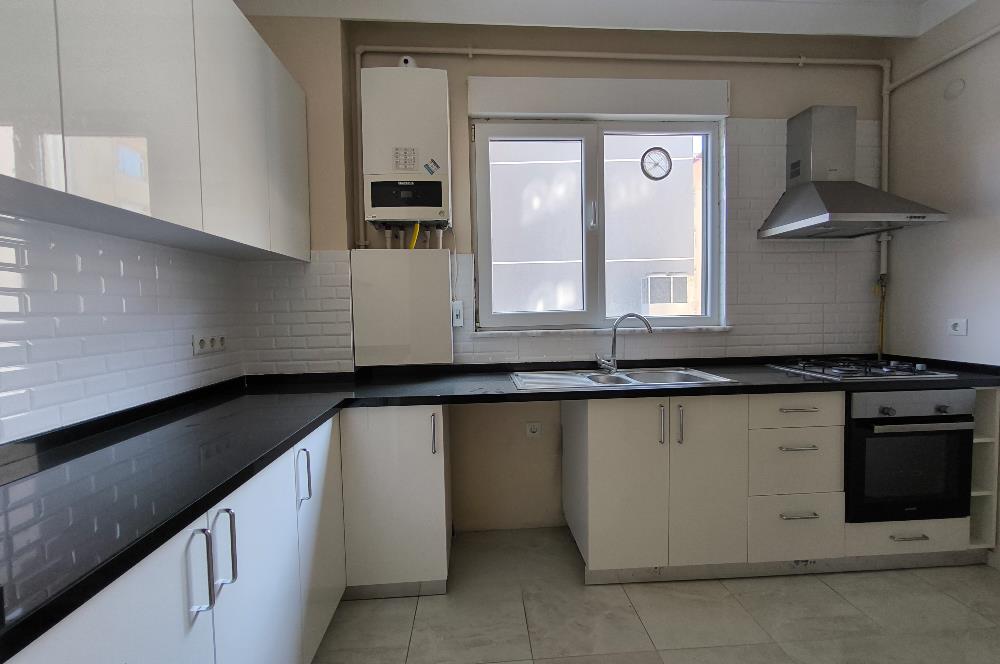 ATAŞEHİR İÇERENKÖYDE ANA CADDE ÜZERİ 3+1 SATILIK DAİRE 