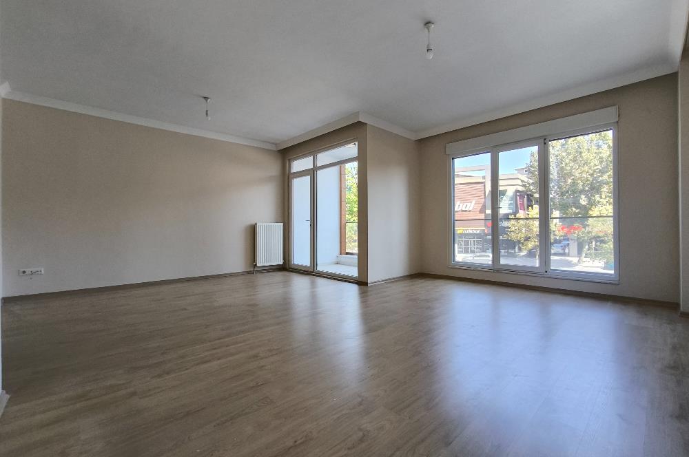 ATAŞEHİR İÇERENKÖYDE ANA CADDE ÜZERİ 3+1 SATILIK DAİRE 