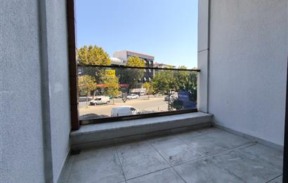 ATAŞEHİR İÇERENKÖYDE ANA CADDE ÜZERİ 3+1 SATILIK DAİRE 
