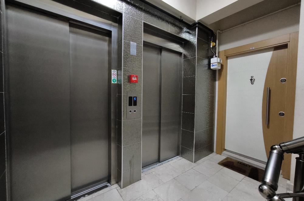 ATAŞEHİR İÇERENKÖYDE ANA CADDE ÜZERİ 3+1 SATILIK DAİRE 