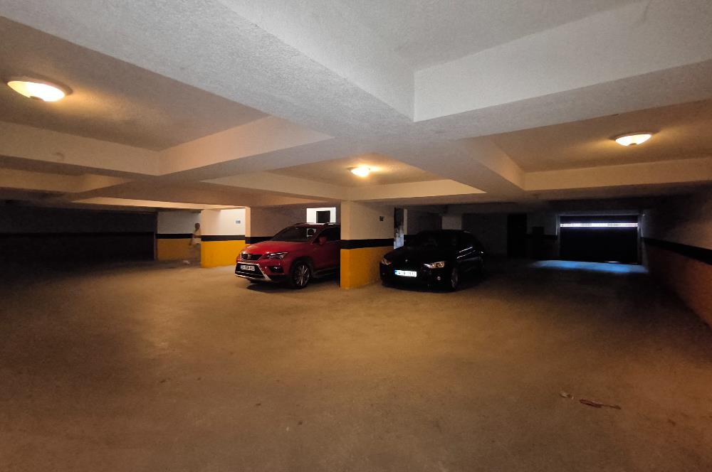 ATAŞEHİR İÇERENKÖYDE ANA CADDE ÜZERİ 3+1 SATILIK DAİRE 