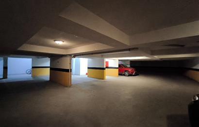 ATAŞEHİR İÇERENKÖYDE ANA CADDE ÜZERİ 3+1 SATILIK DAİRE 