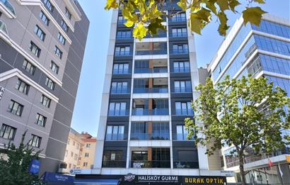 ATAŞEHİR İÇERENKÖYDE ANA CADDE ÜZERİ 3+1 SATILIK DAİRE 