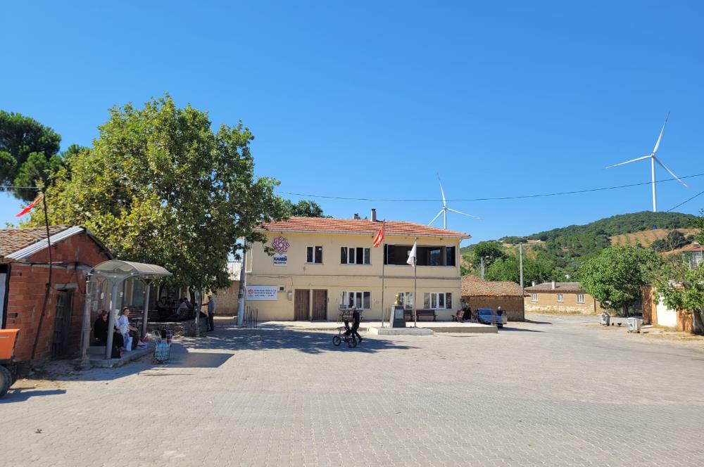 C21 BAL'DAN KARESİ KIRMIZILAR MAH.DE SATILIK KÖŞE PARSEL ARSA