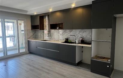 Atatürk Bulvarında Full Tadilatlı 140 m2 Kiralık Daire