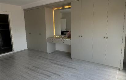 Atatürk Bulvarında Full Tadilatlı 140 m2 Kiralık Daire