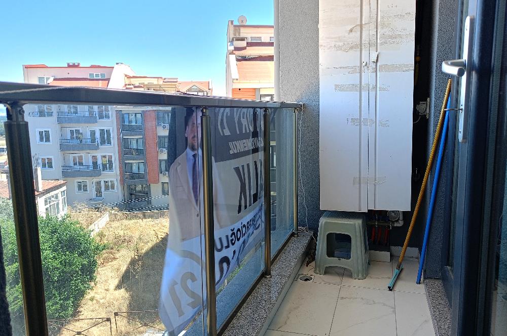 AVM Hastane Bakım Okulu Bölgesinde Asansörlü Klimalı Yerden Isıtmalı Eşyalı 1+1