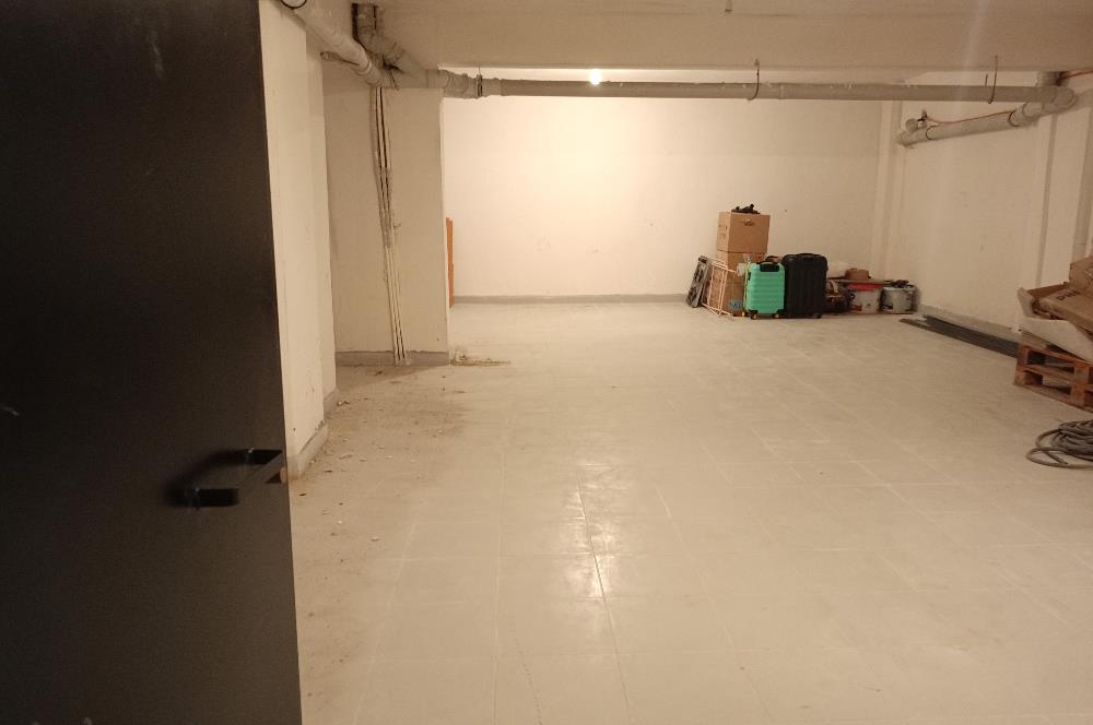 AVM Hastane Bakım Okulu Bölgesinde Asansörlü Klimalı Yerden Isıtmalı Eşyalı 1+1