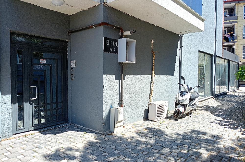 AVM Hastane Bakım Okulu Bölgesinde Asansörlü Klimalı Yerden Isıtmalı Eşyalı 1+1