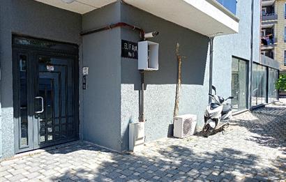 AVM Hastane Bakım Okulu Bölgesinde Asansörlü Klimalı Yerden Isıtmalı Eşyalı 1+1