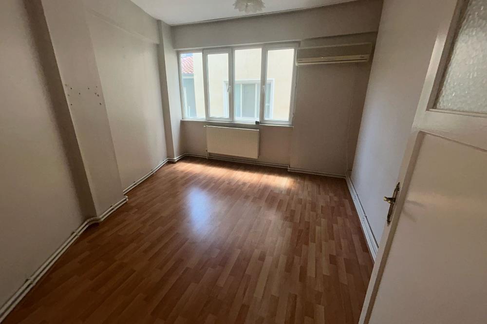 C21 BAL'DAN ÇARŞIDA İNCİRLİ CAMİ YANI ARA KAT 2+1 SATILIK DAİRE