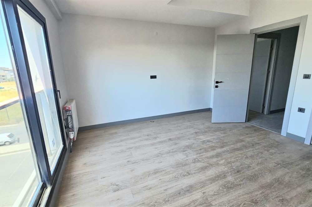 Çİğli/Balatçık Sıfır Binada Kiralık 2+1 Daire Kapalı Mutfaklı