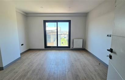 Çİğli/Balatçık Sıfır Binada Kiralık 2+1 Daire Kapalı Mutfaklı