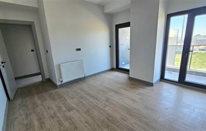 Çİğli/Balatçık Sıfır Binada Kiralık 2+1 Daire Kapalı Mutfaklı