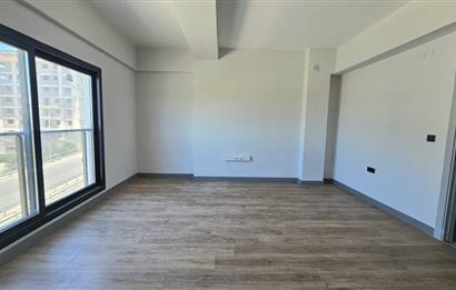 Çİğli/Balatçık Sıfır Binada Kiralık 2+1 Daire Kapalı Mutfaklı