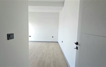 Çİğli/Balatçık Sıfır Binada Kiralık 2+1 Daire Kapalı Mutfaklı