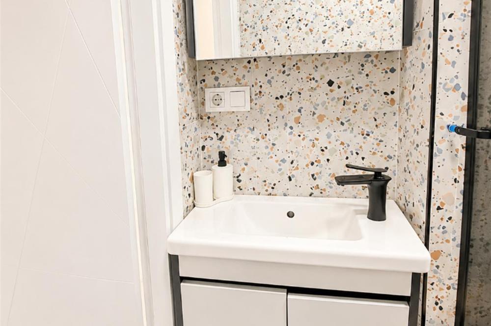 Kadıköy Merkezi 1+1 Yeni Eşyalı Daire