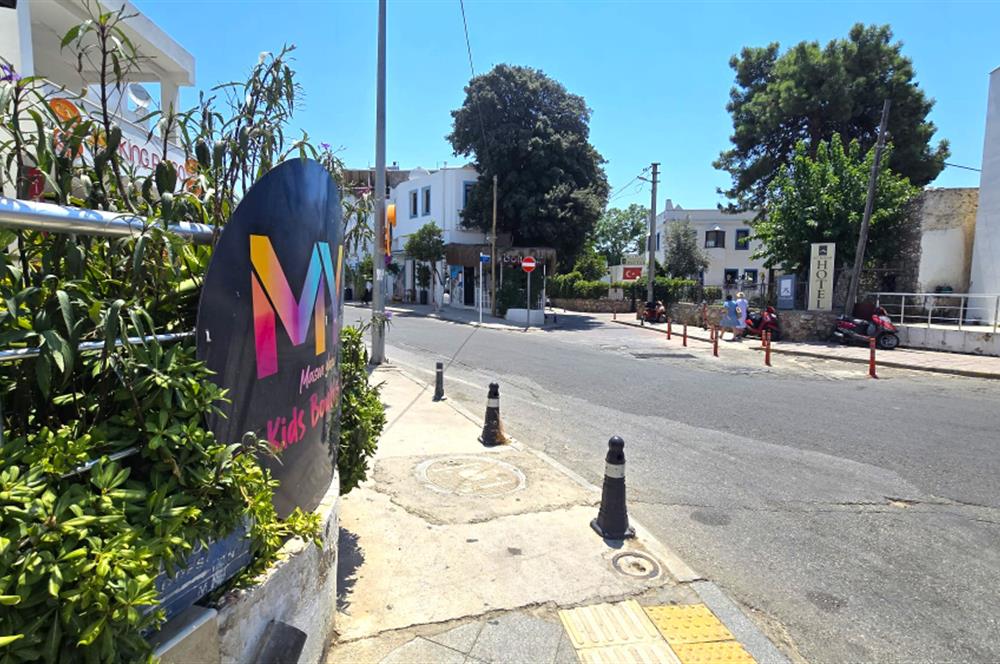BODRUM ARTEMİS CADDESİNDE DEVREN KİRALIK DÜKKAN