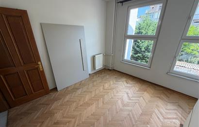 ÜSKÜDAR BEYLERBEYİ İSKELE CAD. KİRALIK 2+1 YOL YALI DAİRESİ