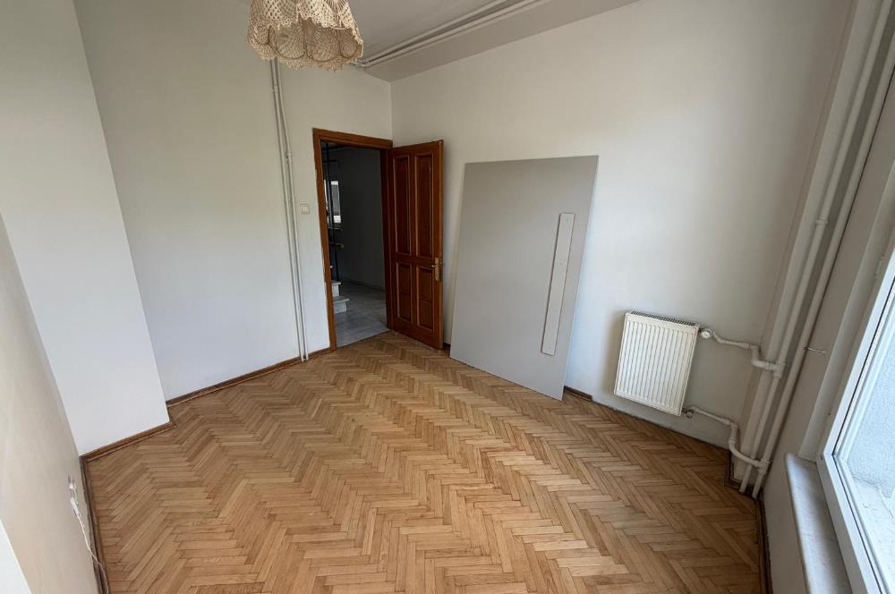 ÜSKÜDAR BEYLERBEYİ İSKELE CAD. KİRALIK 2+1 YOL YALI DAİRESİ