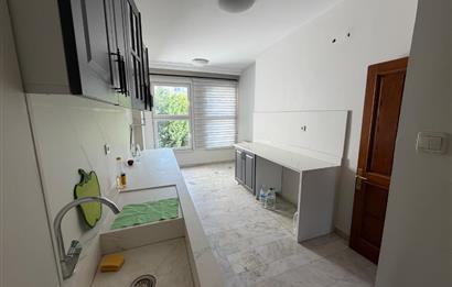 ÜSKÜDAR BEYLERBEYİ İSKELE CAD. KİRALIK 2+1 YOL YALI DAİRESİ